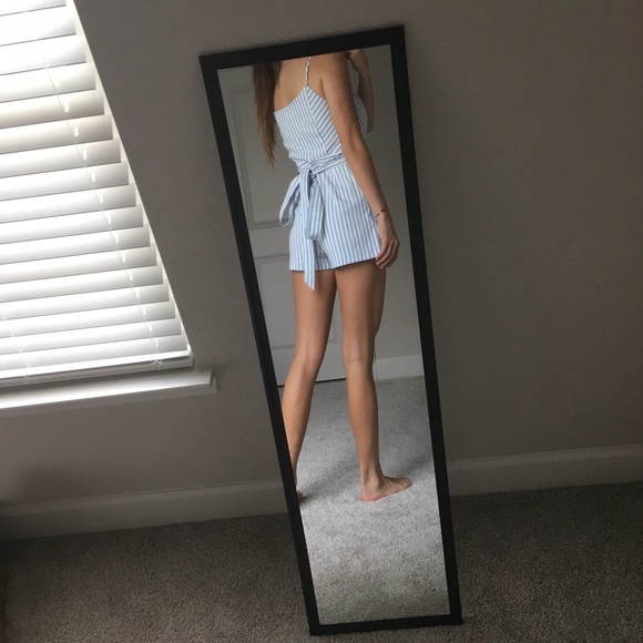 Romper - Picture 2 of 5